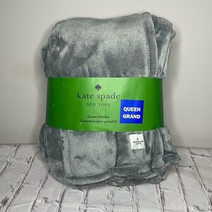Kate Spade Queen Sized Soft Fleece Blanket